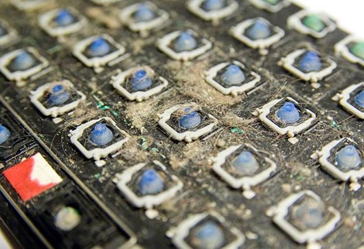 chistka_klaviatury.jpg chistka_klaviatury.jpg